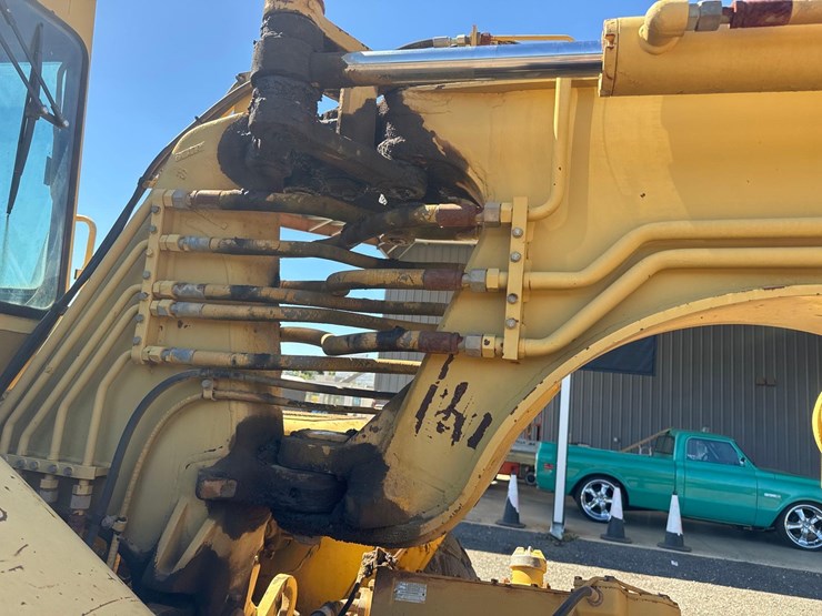 2000-caterpillar-613c-image-11