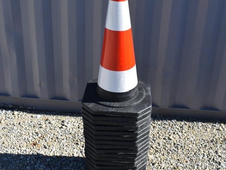 safety-cones-49816-image-1