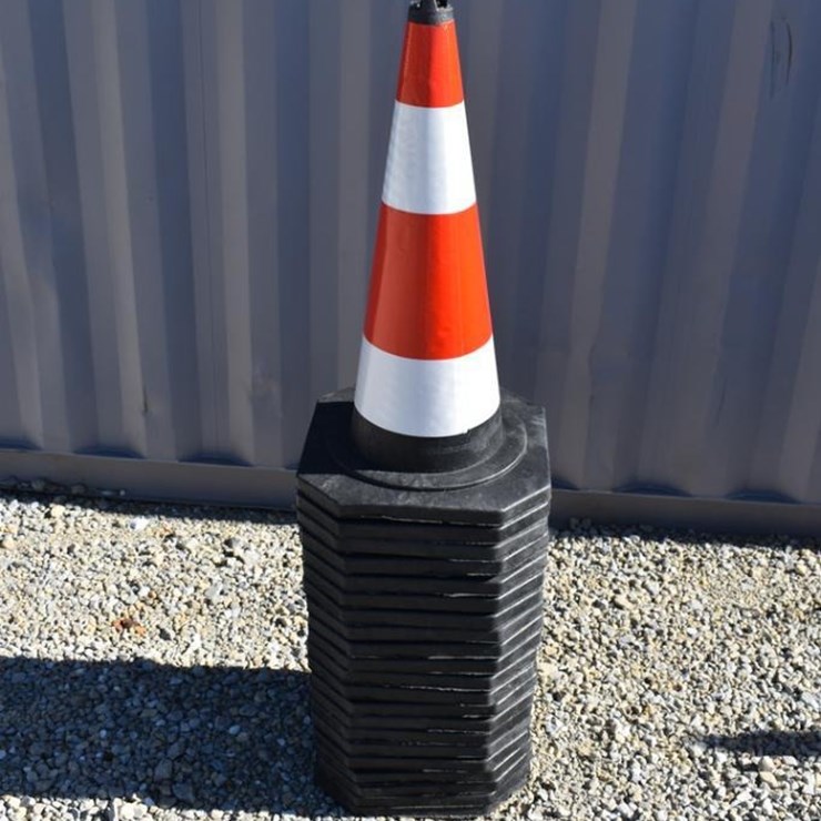 SAFETY CONES 49816