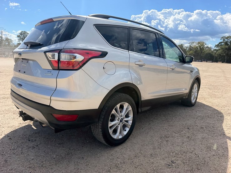 2017-ford-escape-image-3