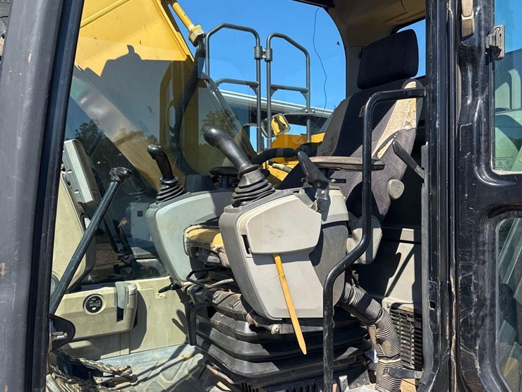 2013-caterpillar-320el-image-27