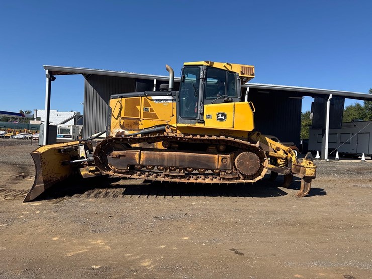 2013-deere-850k-wlt-image-11