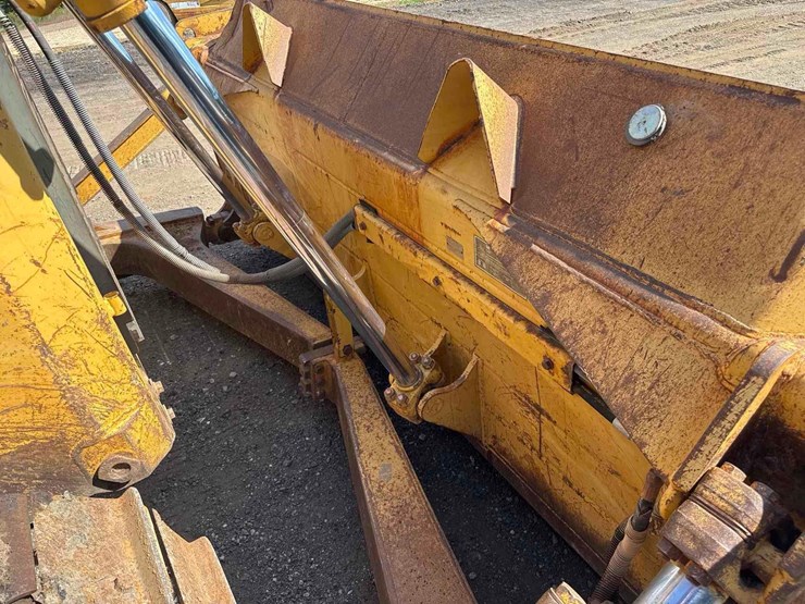 2000-caterpillar-d6r-xl-image-13