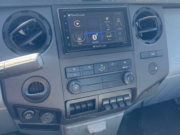2022-ford-f750-image-39