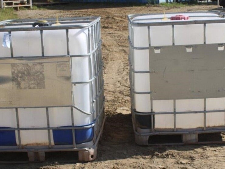 poly-tanks-in-cages-image-1
