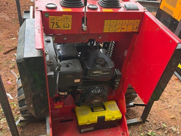 2026-future-323w-mini-skid-steer-loader-image-4
