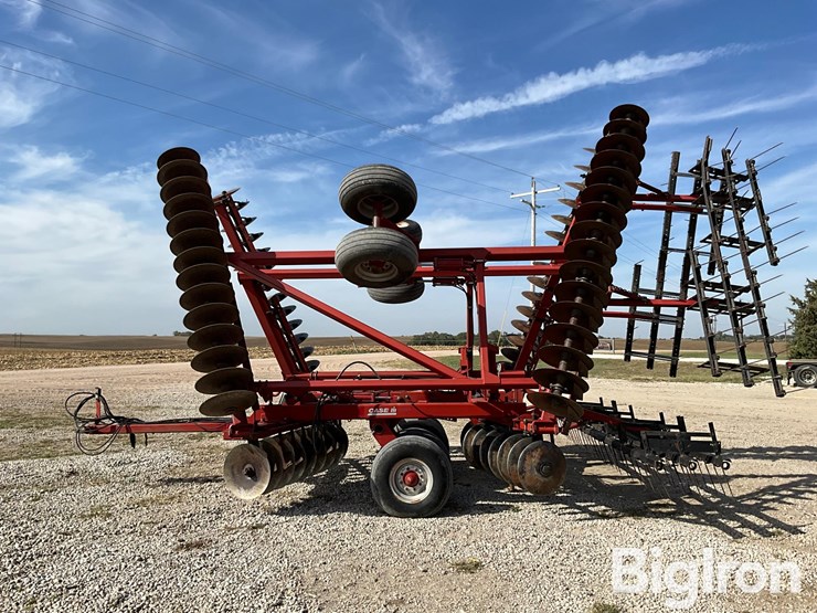 case-ih-3950-image-8