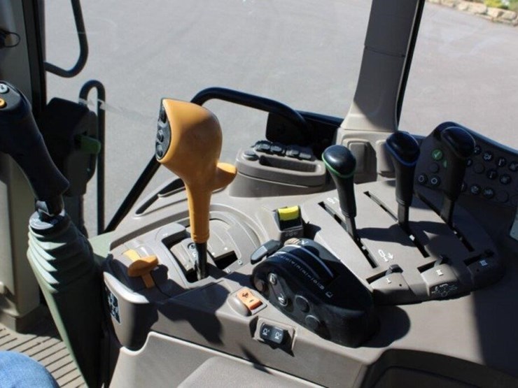 john-deere-6155m-image-11