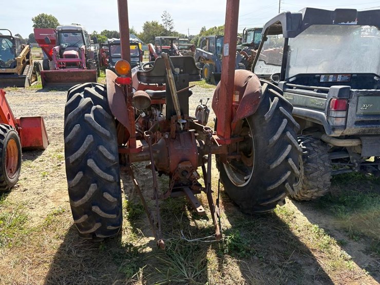 massey-ferguson-235-image-11