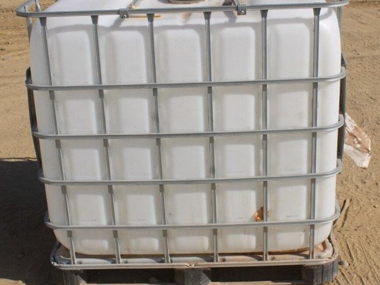 poly-tanks-in-cages-image-8