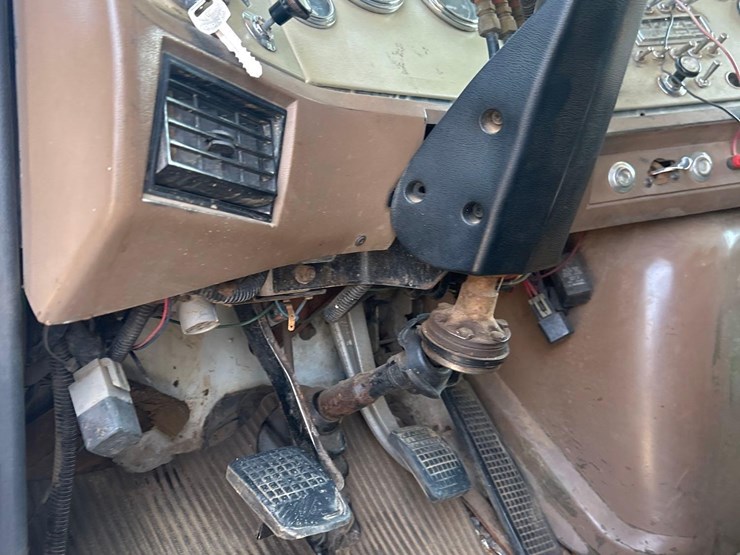 1994-ford-l9000-image-39