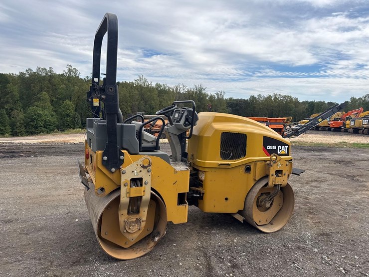 2020-caterpillar-cb34b-image-7