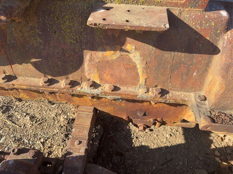 caterpillar-2-ton-image-13