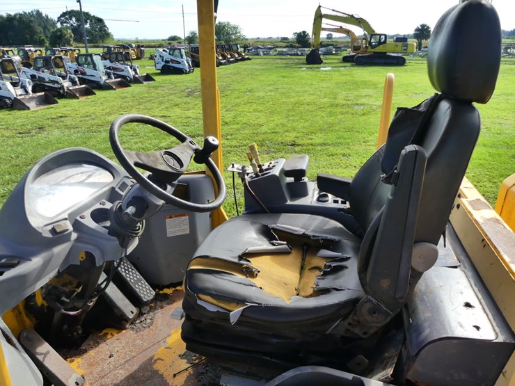 komatsu-wa320-image-12