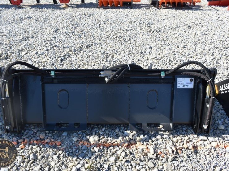 lyals-4-in-1-bucket-attachment-49761-image-2