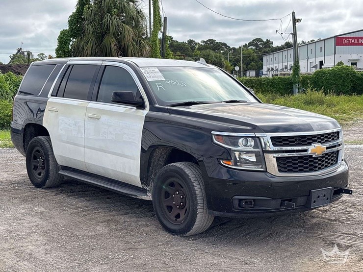 2018-chevrolet-tahoe-image-2