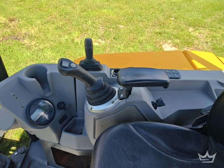 2023-jcb-35z-1-image-28