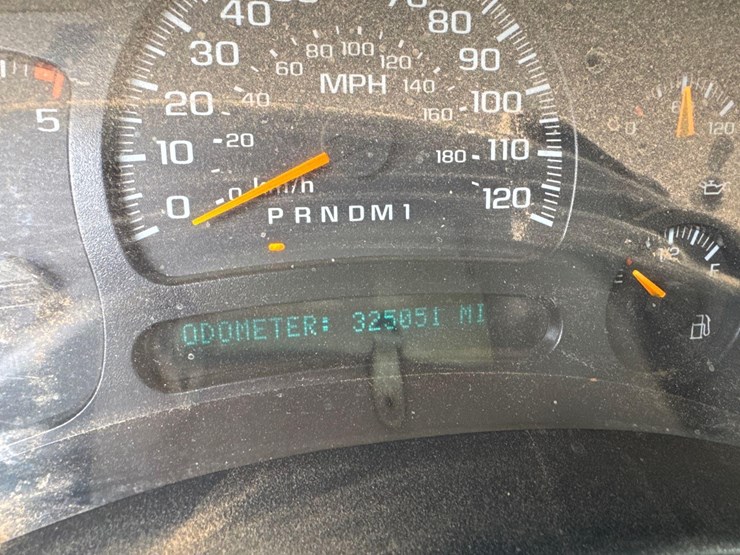 2006-chevrolet-3500-image-18