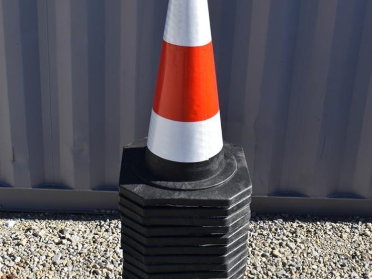 safety-cones-49817-image-1