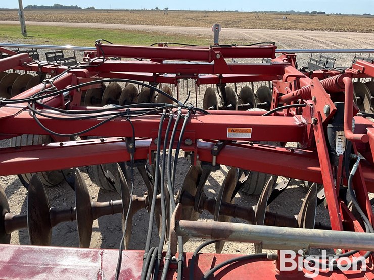 case-ih-3950-image-10