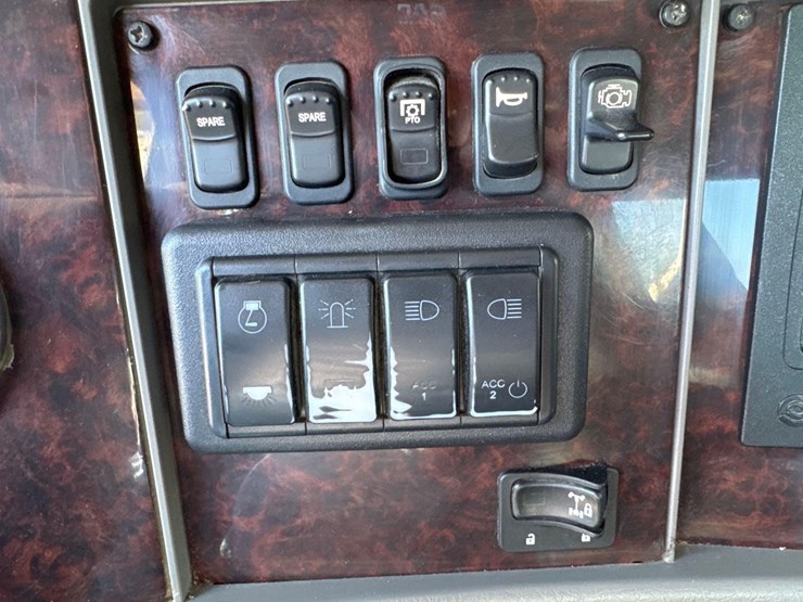 2018-kenworth-t370-image-39
