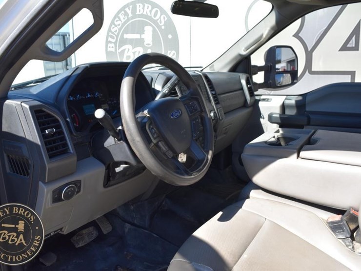 2020-ford-f550-xl-image-39