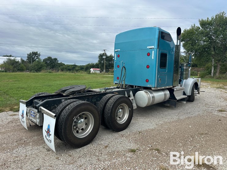 2018-kenworth-w900-image-5