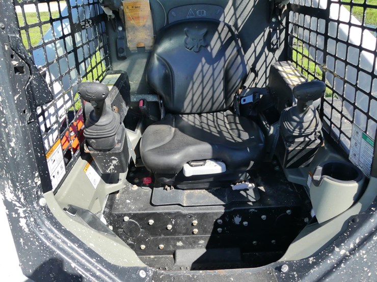 2023-bobcat-t770-image-13