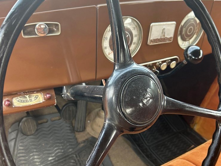 1938-plymouth-4-door-sedan-image-28
