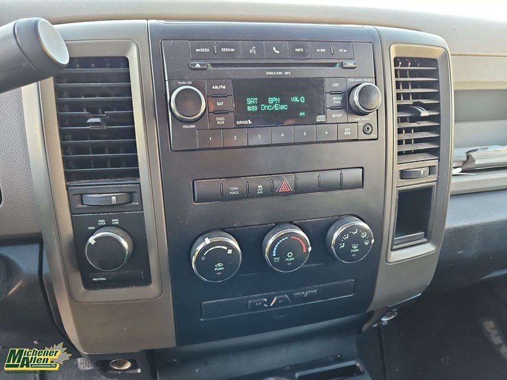2010-dodge-ram-1500-image-28
