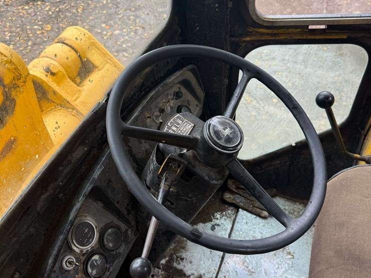 1974-john-deere-644-image-11