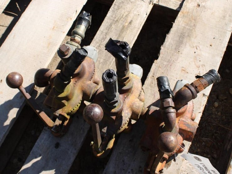 loader-valve-assembly-image-1