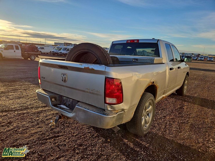 2010-dodge-ram-1500-image-4