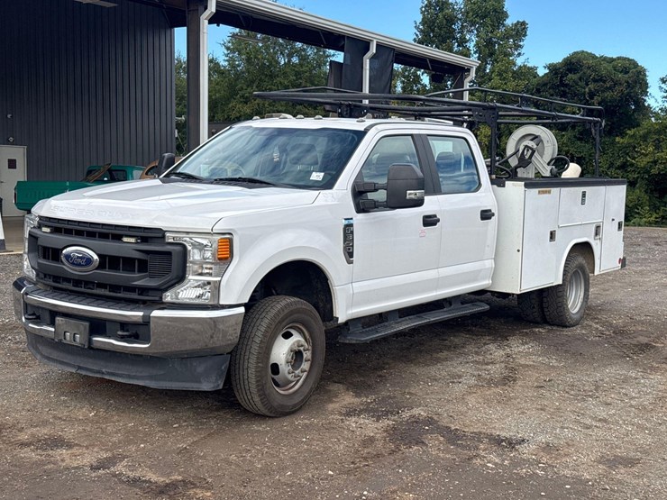 2020-ford-f350-xl-image-1