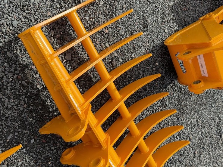 caterpillar-305-image-1