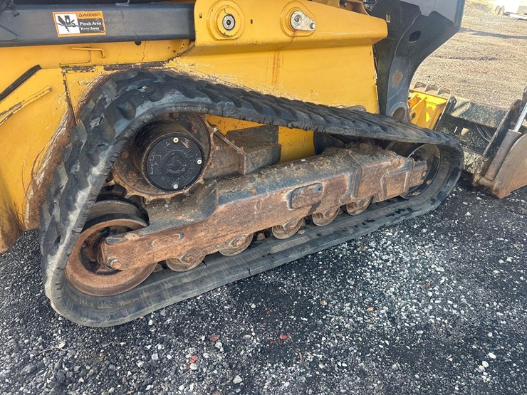 2019-deere-333g-image-13