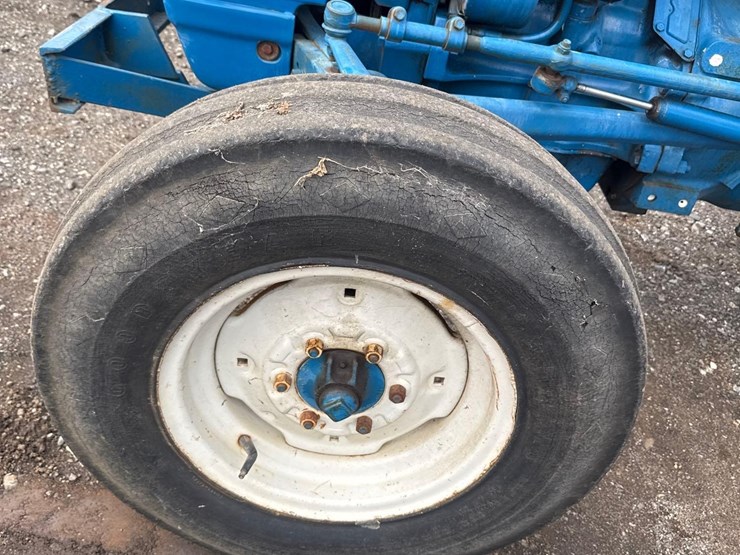 ford-4600-image-17