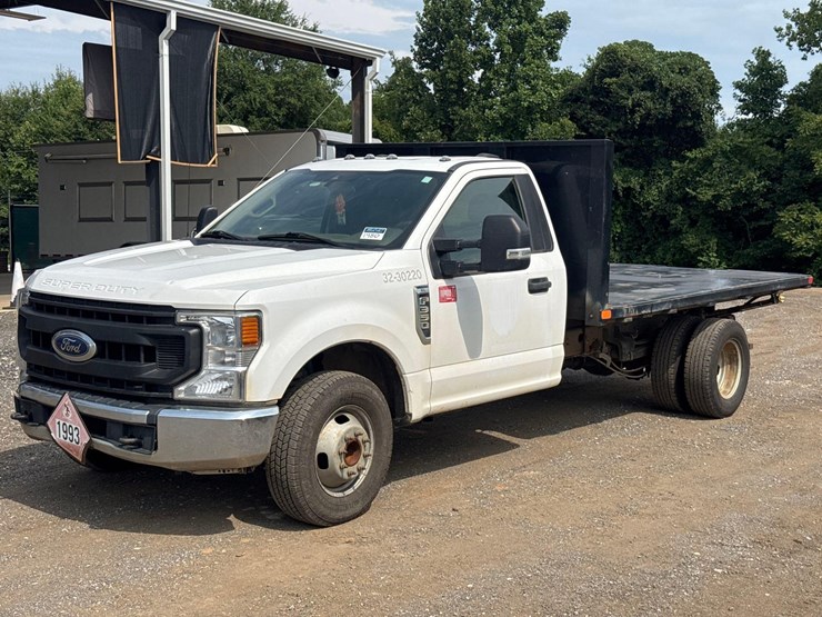 2020-ford-f350-xl-image-1