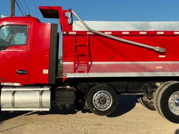 2021-kenworth-t880-image-3