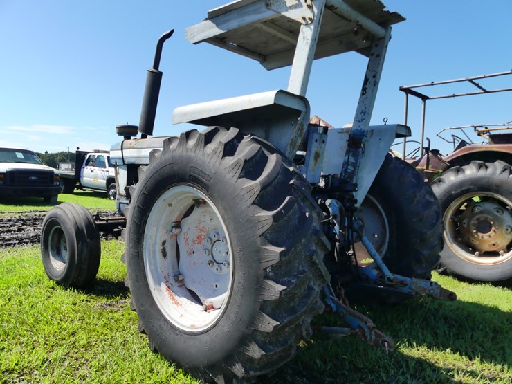 ford-7610-image-4
