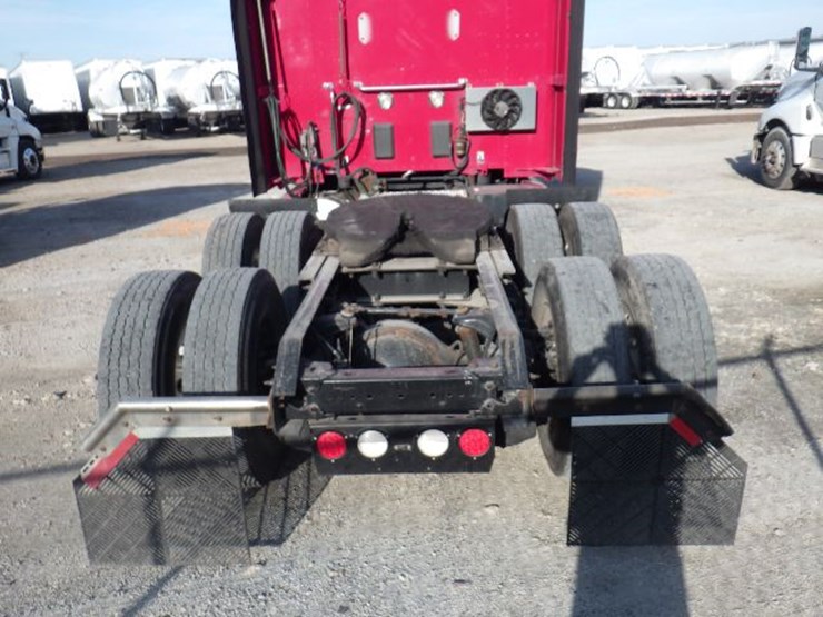 2017-kenworth-t680-image-15