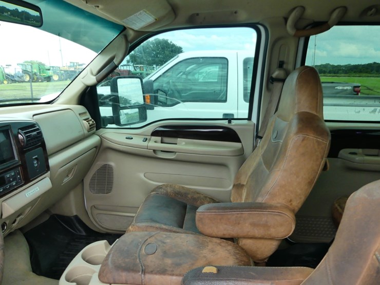 2005-ford-f250-king-ranch-image-13