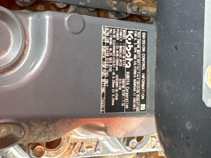 2012-kubota-l3200d-image-28
