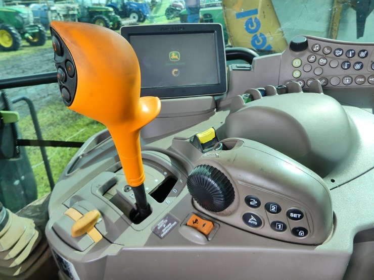 john-deere-6120r-image-15