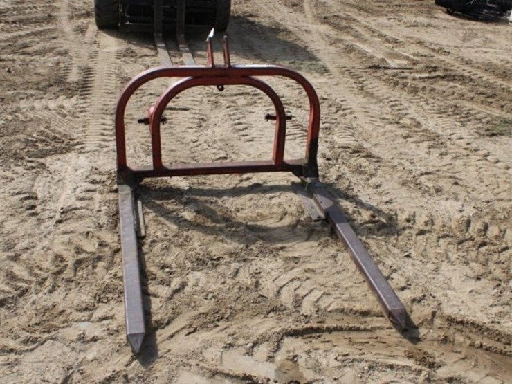 3pt-bale-fork-46"x53"-image-2