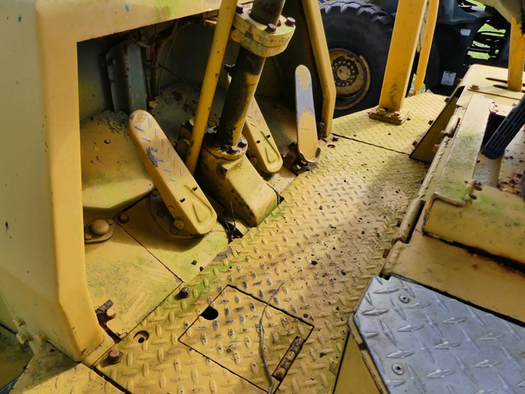 caterpillar-950-image-18