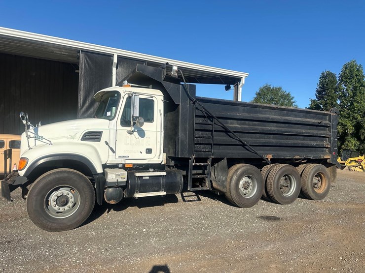 2006-mack-granite-cv713-image-2