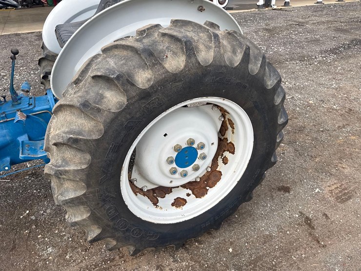 ford-4600-image-16