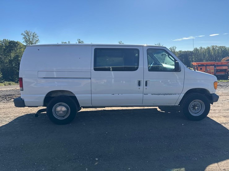 2006-ford-e350-image-8