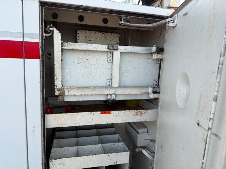 2008-international-durastar-4300-image-54